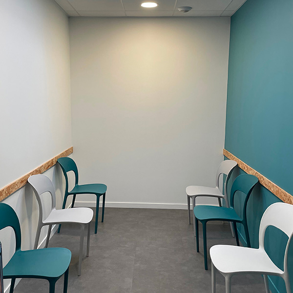 salle d'attente centre de dermopigmentation
